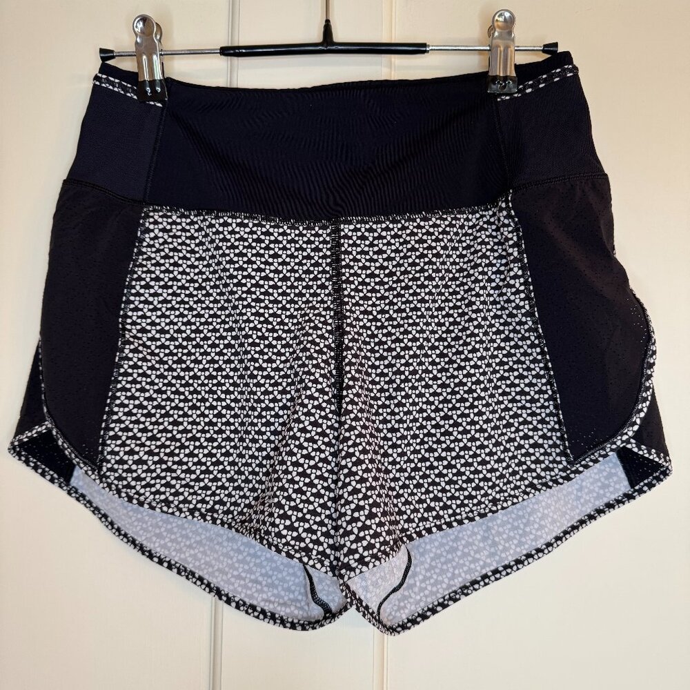 Lululemon Real Quick Short Perforated 3.5"  Monochromatic Black Lined Size 4